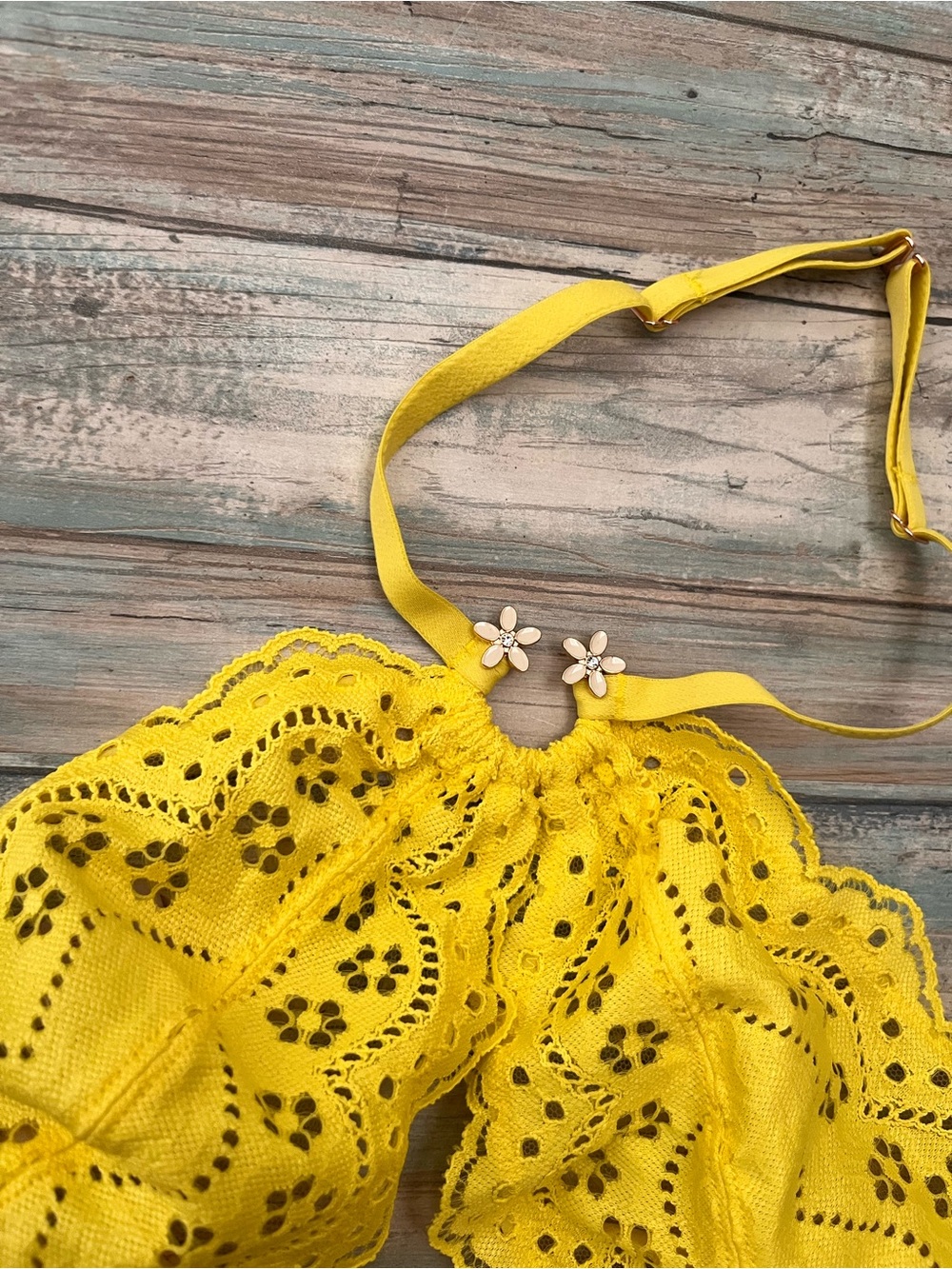 NWT Savage X Fenty Bombshell Broderie Lace Halter Bralette Yellow Small - Picture 3 of 5